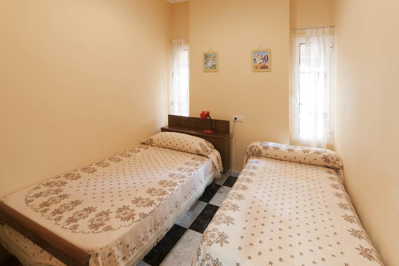 Triton Villa Gandia Bagian luar foto